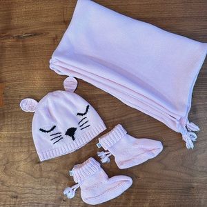 Pottery Barn Kids Knitted Light Pink Blanket, Hat And Socks. Size 6-12 M.